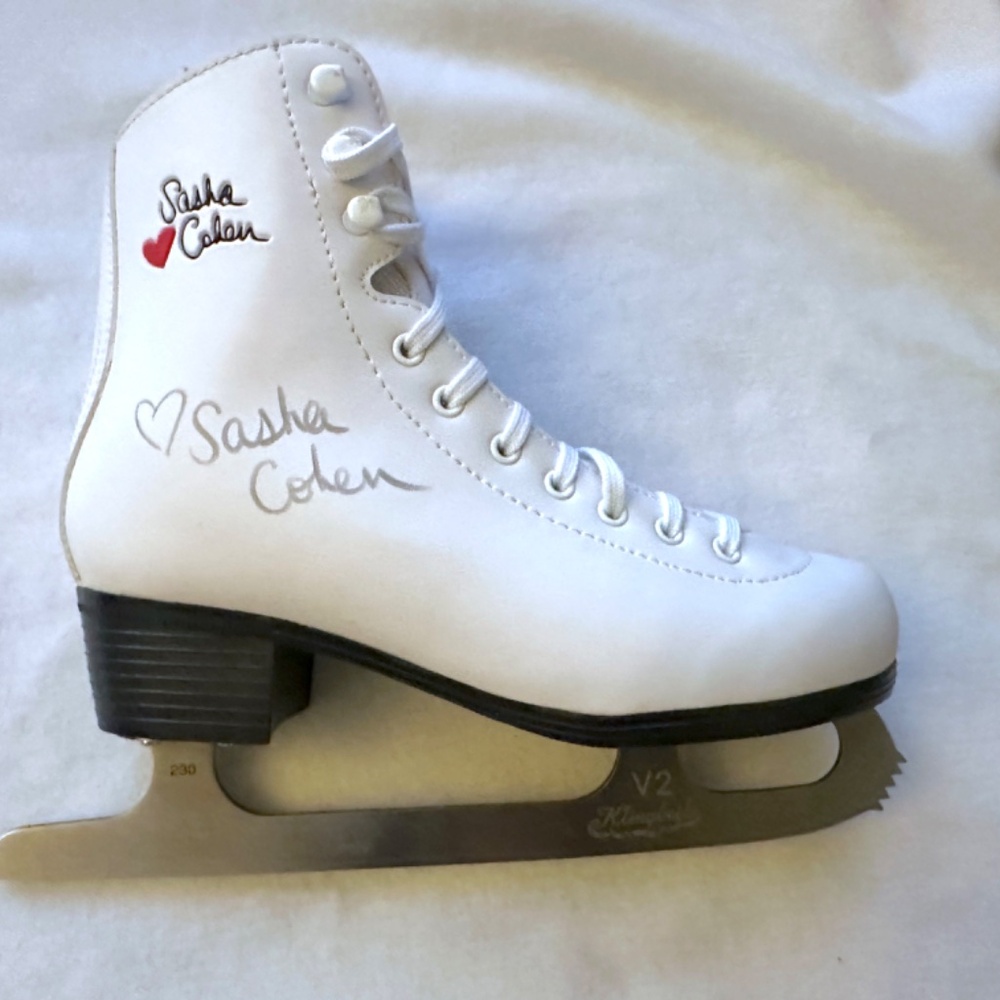 Klingbeil Ladies Figure Skates - Sasha Cohen Autographed - Ladies size 6.5- NEW!